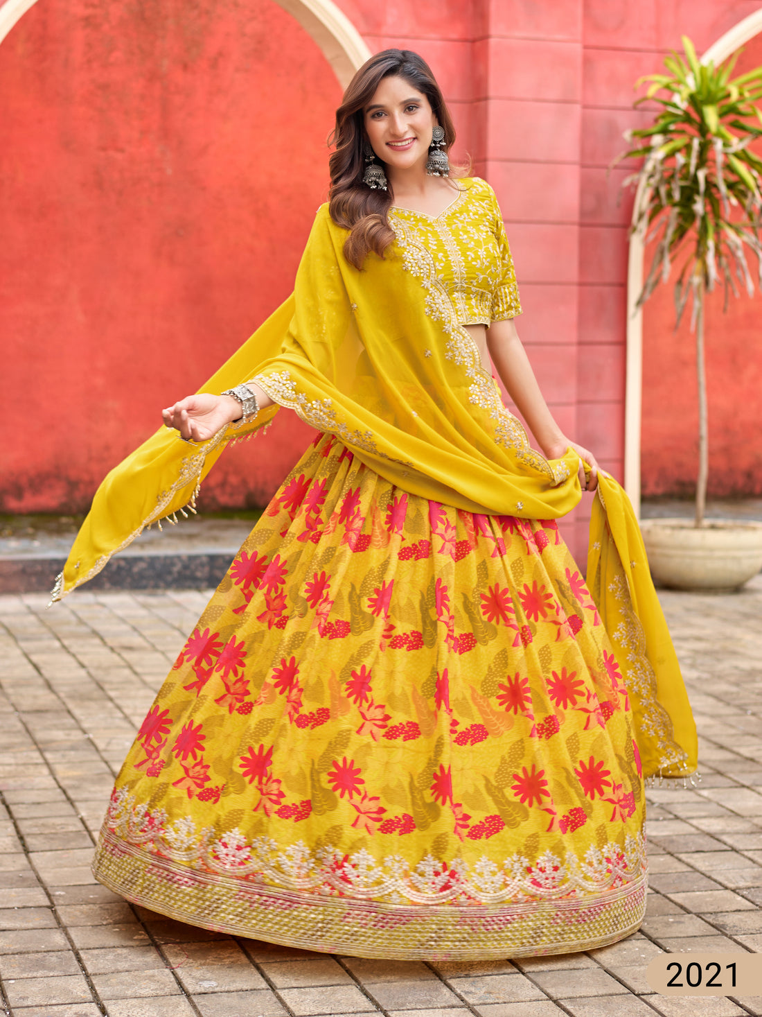 Pakistani Style Bollywood Festive Wear Floral Lehenga Choli with Dupatta Mehndi Party Dress