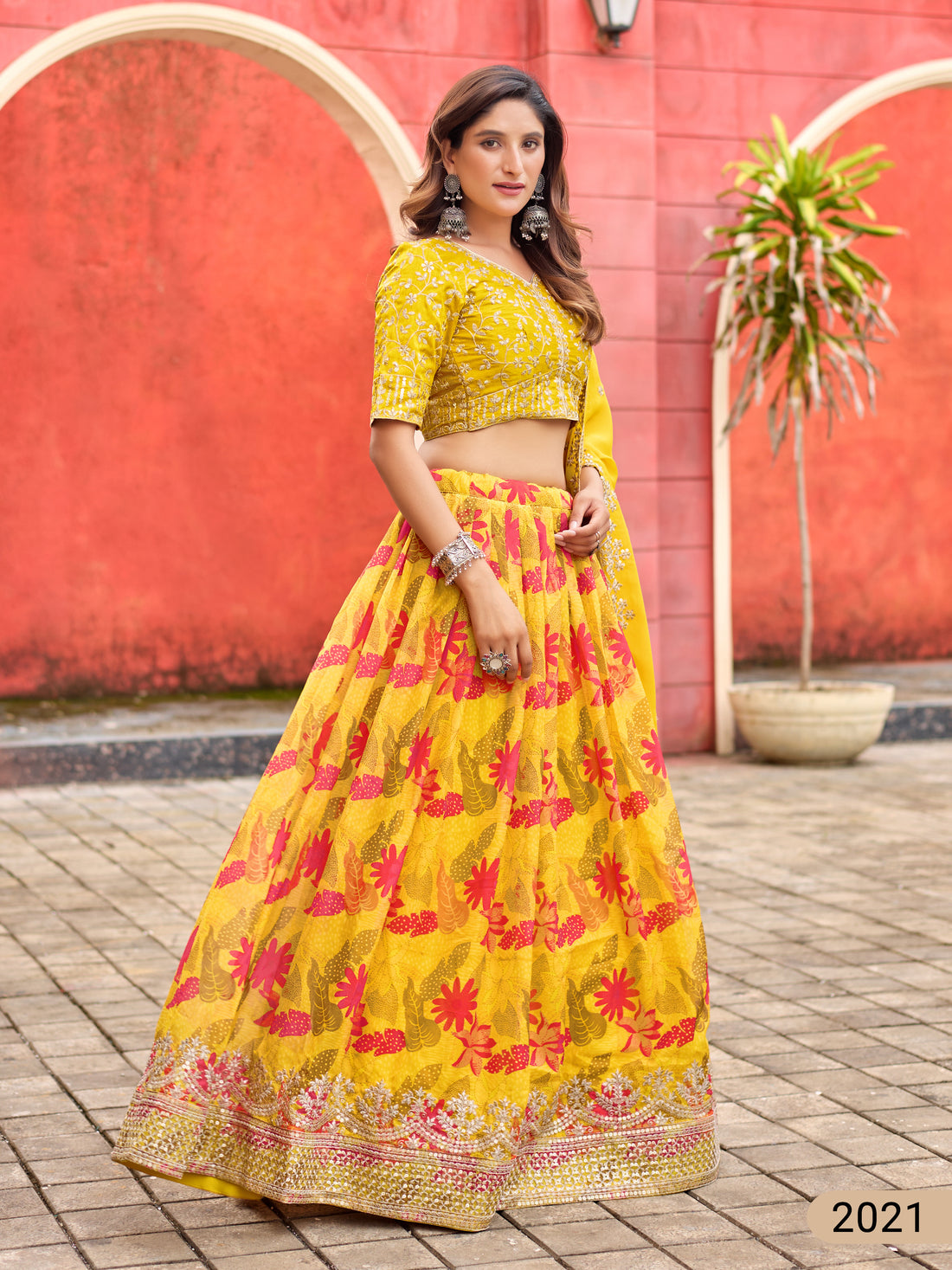 Pakistani Style Bollywood Festive Wear Floral Lehenga Choli with Dupatta Mehndi Party Dress