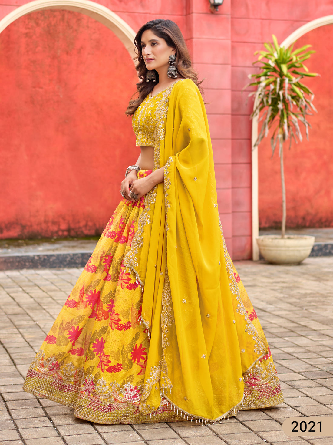 Pakistani Style Bollywood Festive Wear Floral Lehenga Choli with Dupatta Mehndi Party Dress