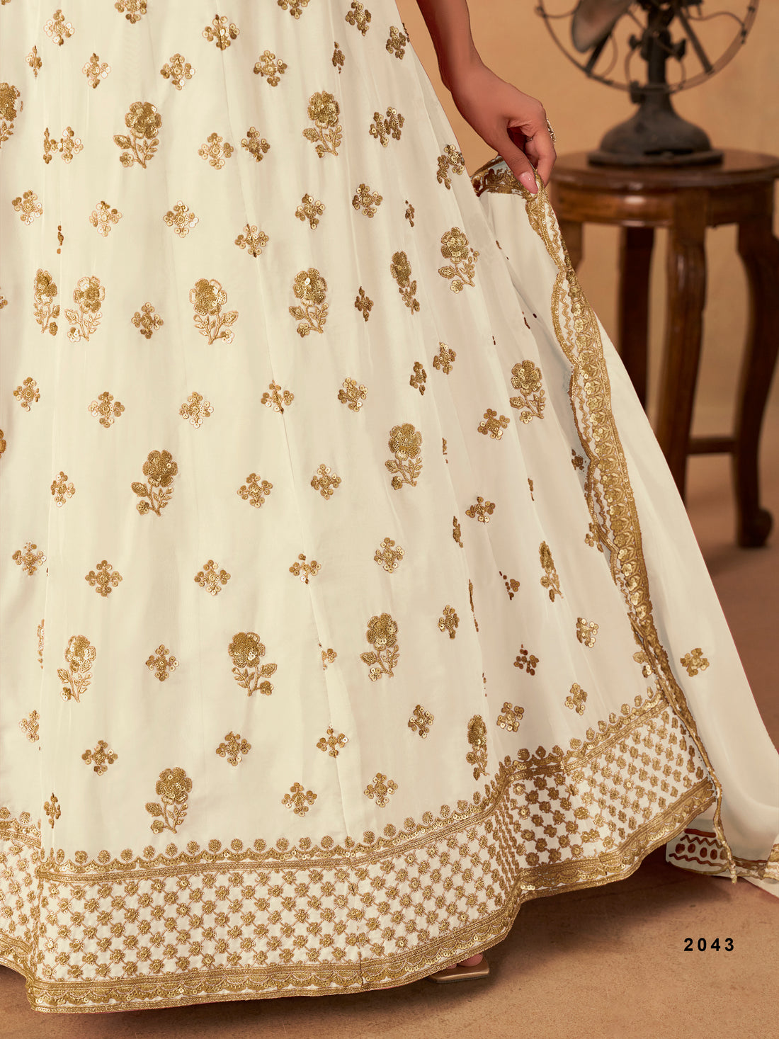 Elegant Embroidered Lehenga Choli with Dupatta – Wedding Reception & Festive Wear Outfit