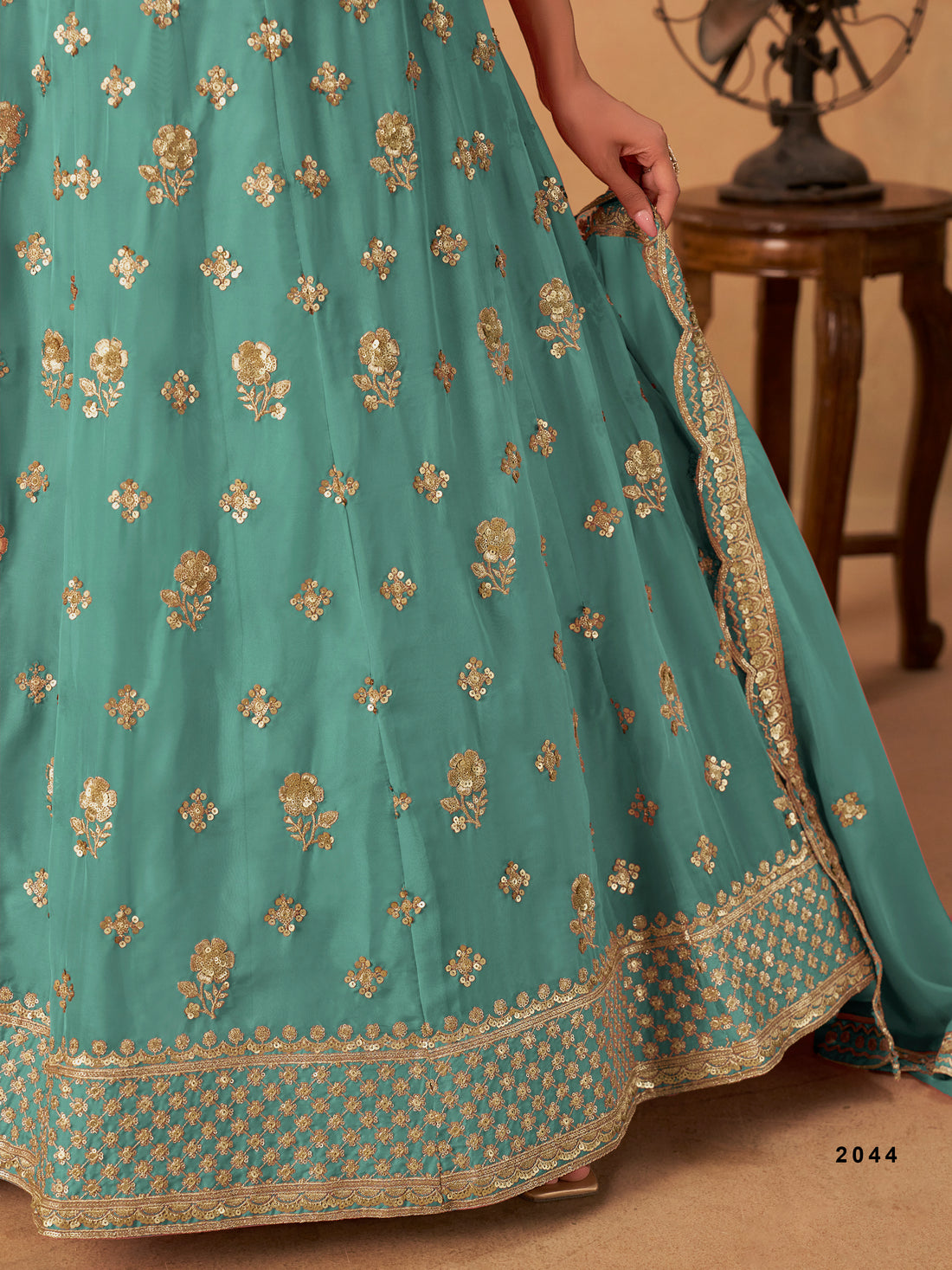 Elegant Embroidered Lehenga Choli with Dupatta – Wedding Reception & Festive Wear Outfit