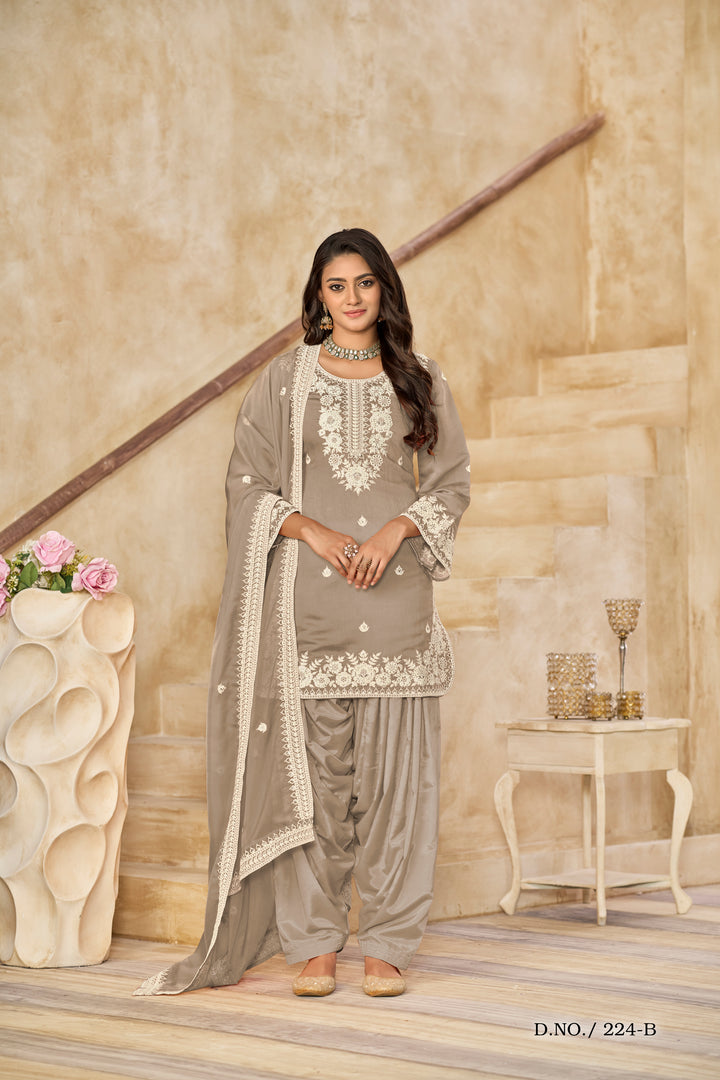 Trendy Punjabi Patiala Suit Bollywood Stylish Short Kurti & Flared Salwar